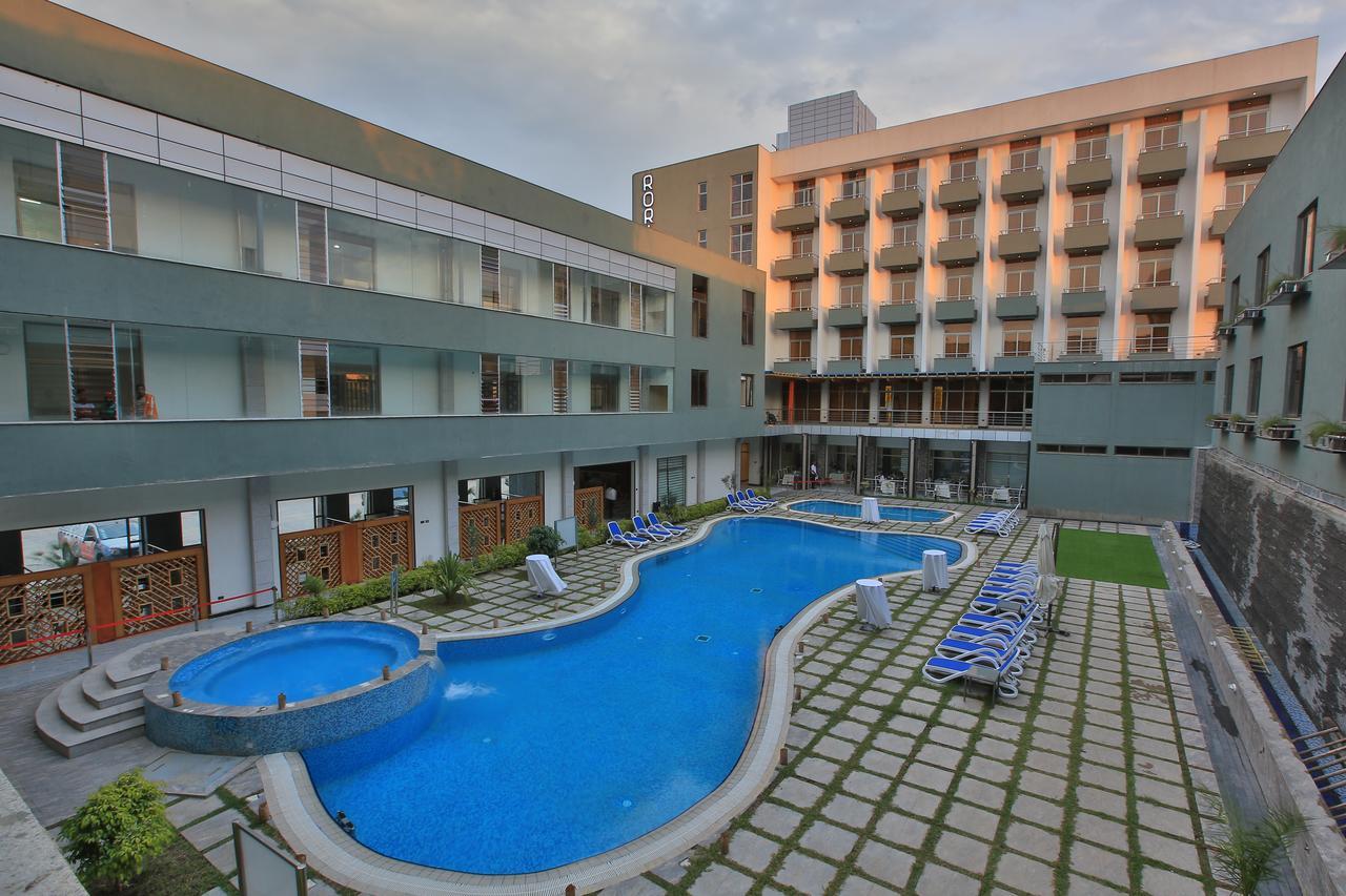 Rori Hotel 아와사 외부 사진